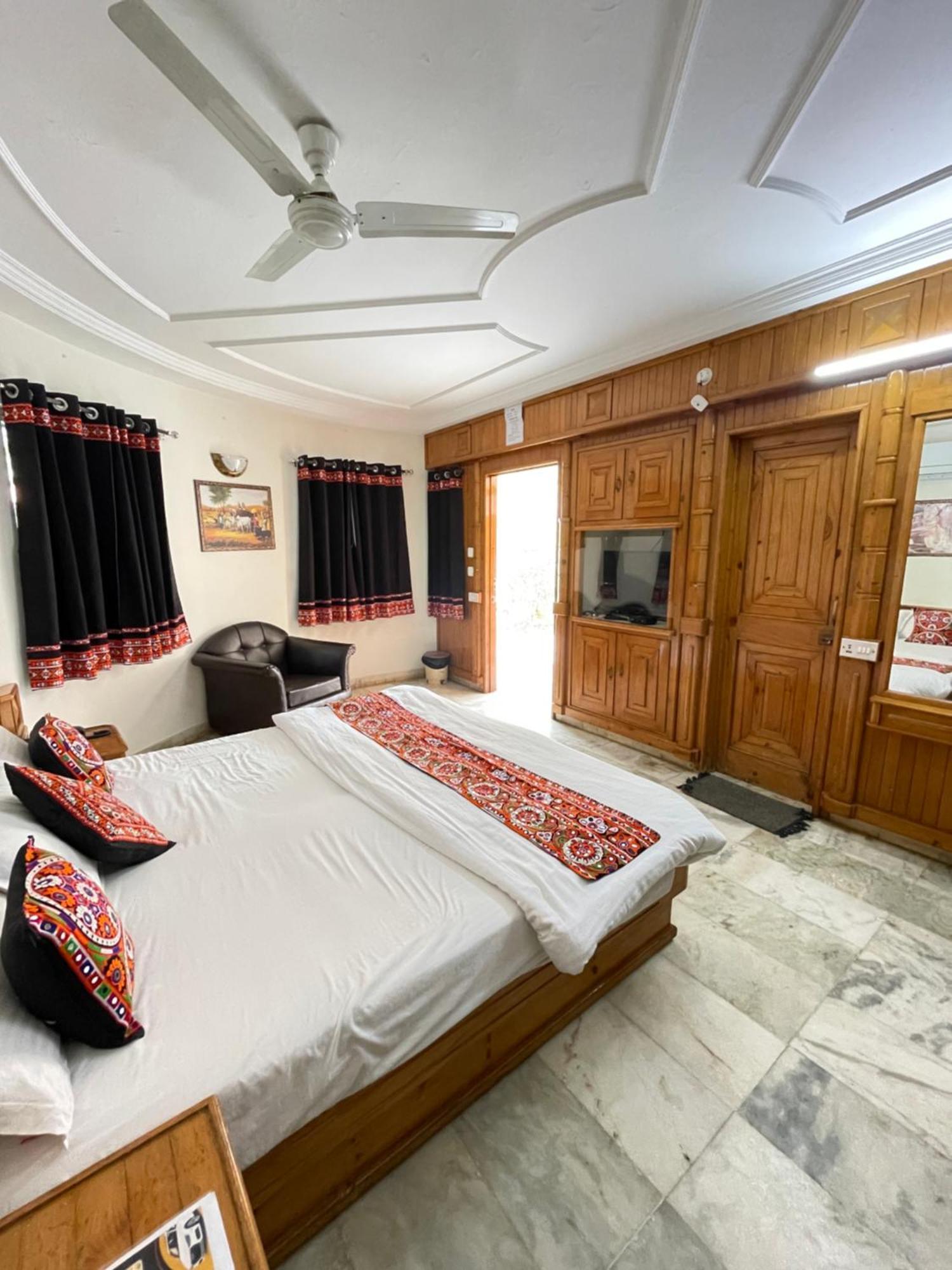 Stay Guru Resort Farm Villa Bhuj Exterior foto